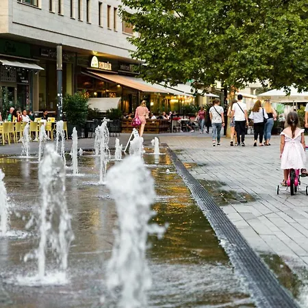 Διαμέρισμα Eva's In Corvin Promenade