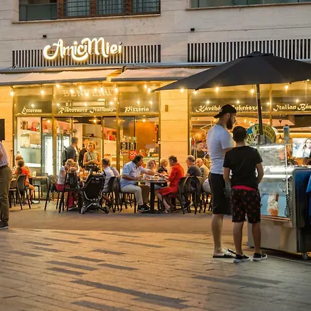 Eva's In Corvin Promenade Διαμέρισμα